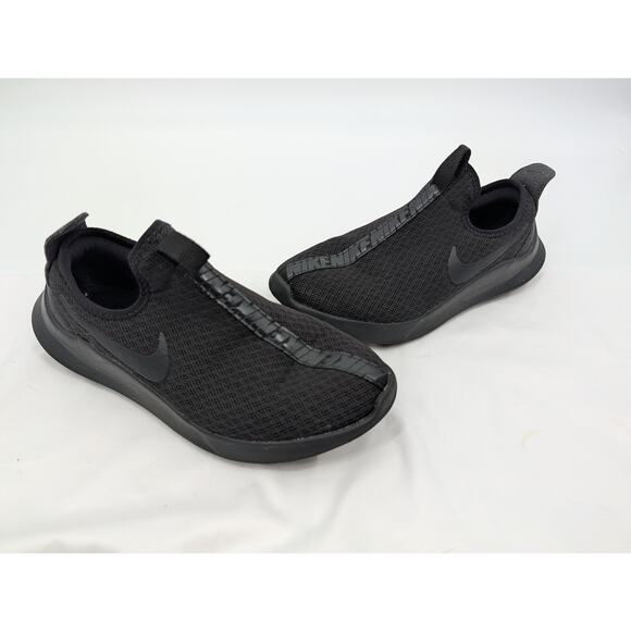 Nike Viale Women's Slip-On's Size 6 All Over Black Comfort Athletic Outdoors - Picture 1 of 7